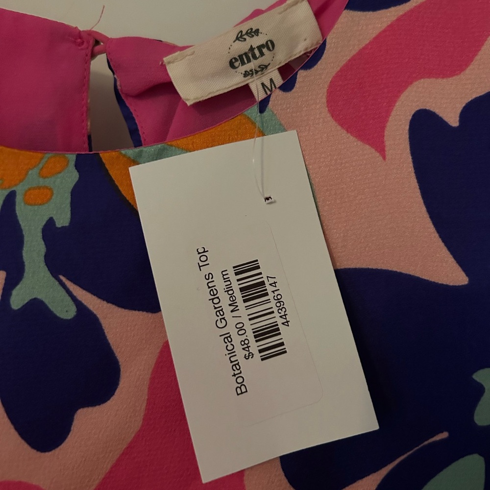 NWT Boutique Floral Top - Picture 2 of 3